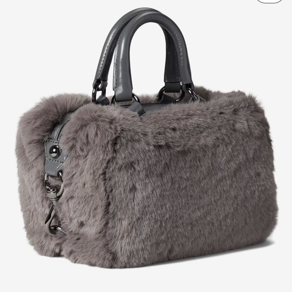 Rebecca Minkoff

MAB Bittie Faux Fur Crossbody NWT